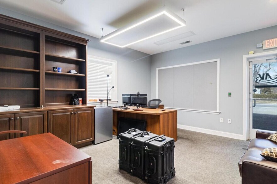 More Photos Of 28265 Three Notch Rd, Mechanicsville Freestanding For Lease