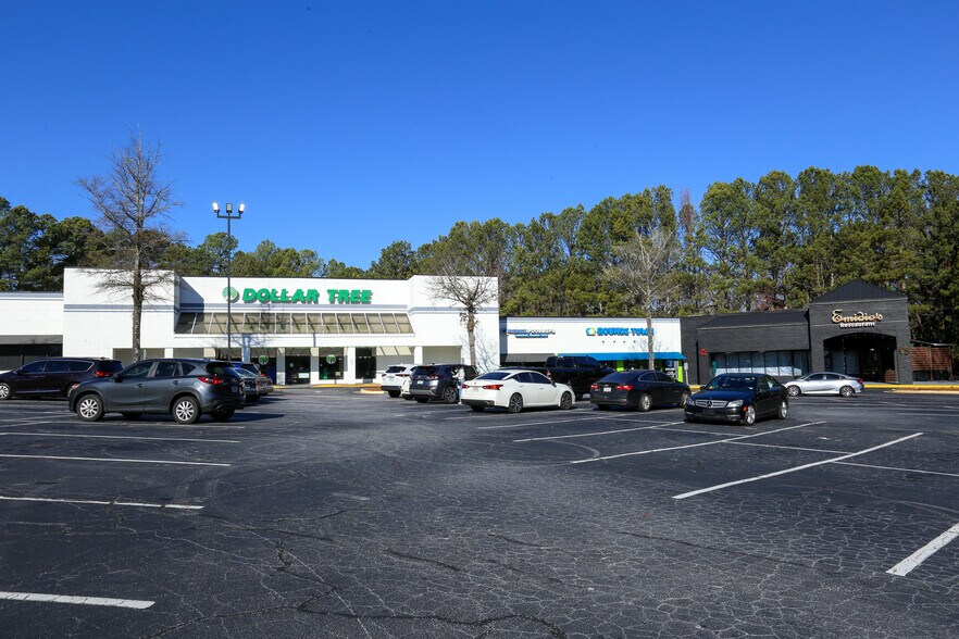 More Photos Of 8610 Roswell Rd, Atlanta Unknown For Lease