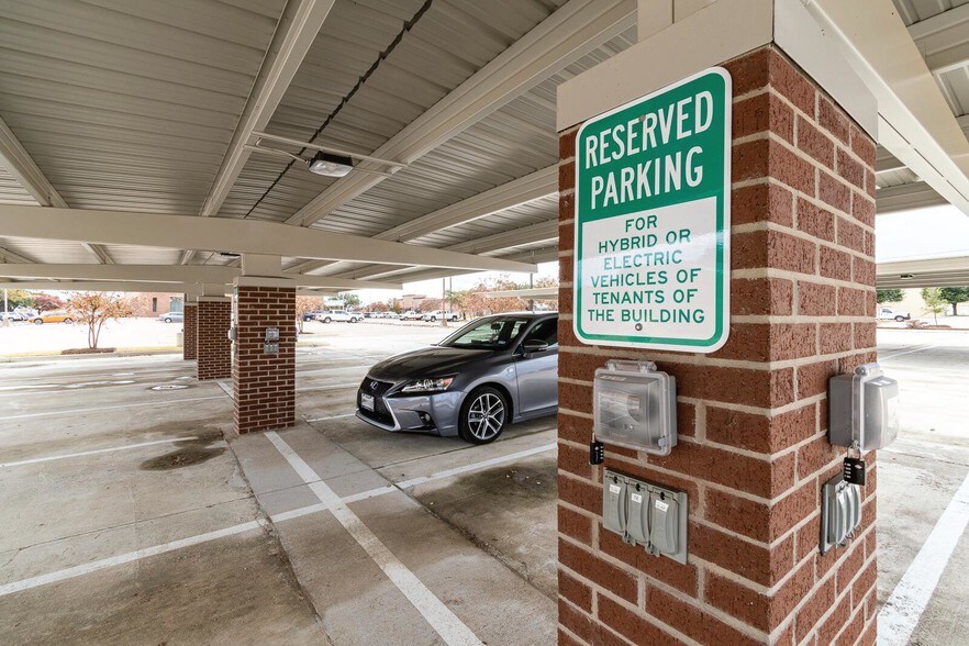 More Photos Of 6851 NE Loop 820, North Richland Hills Office For Lease