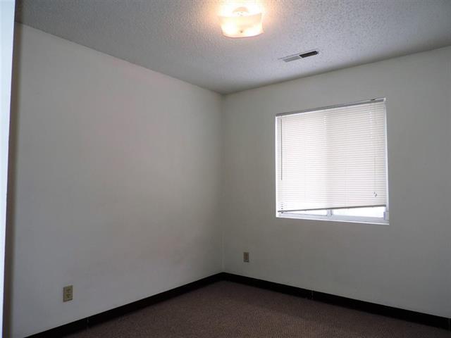 More Photos Of 645 S Lucas St, Iowa City Apartments For Sale