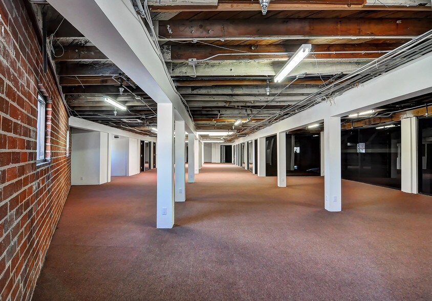 More Photos Of 1830 S La Cienega Blvd, Los Angeles Freestanding For Lease