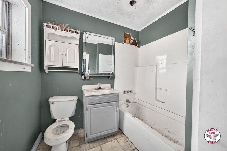 More Photos Of 2969 Moodyville Rd, Byrdstown General Retail For Sale