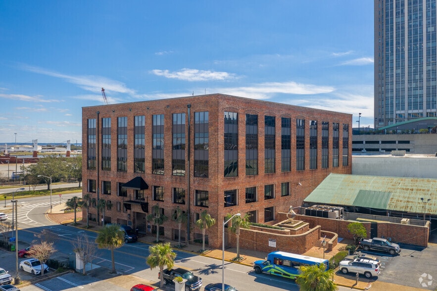 More Photos Of 1 St Louis St, Mobile Office For Lease
