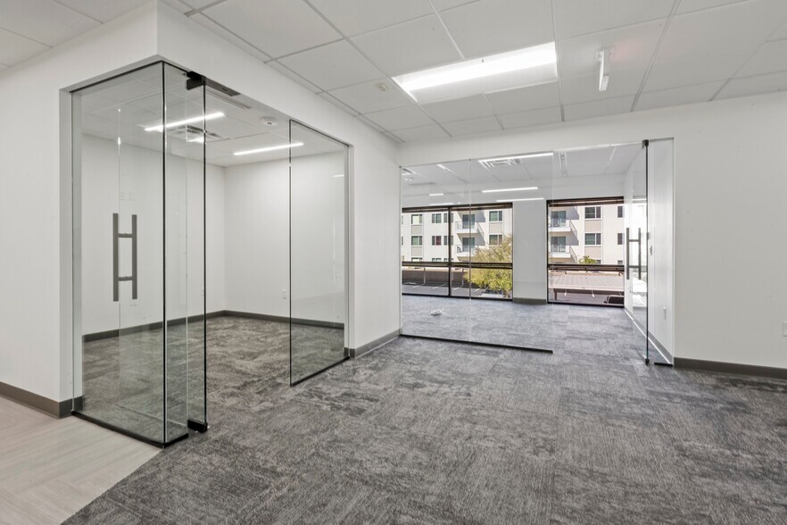 More Photos Of 4745 N 7th St, Phoenix Unknown For Lease