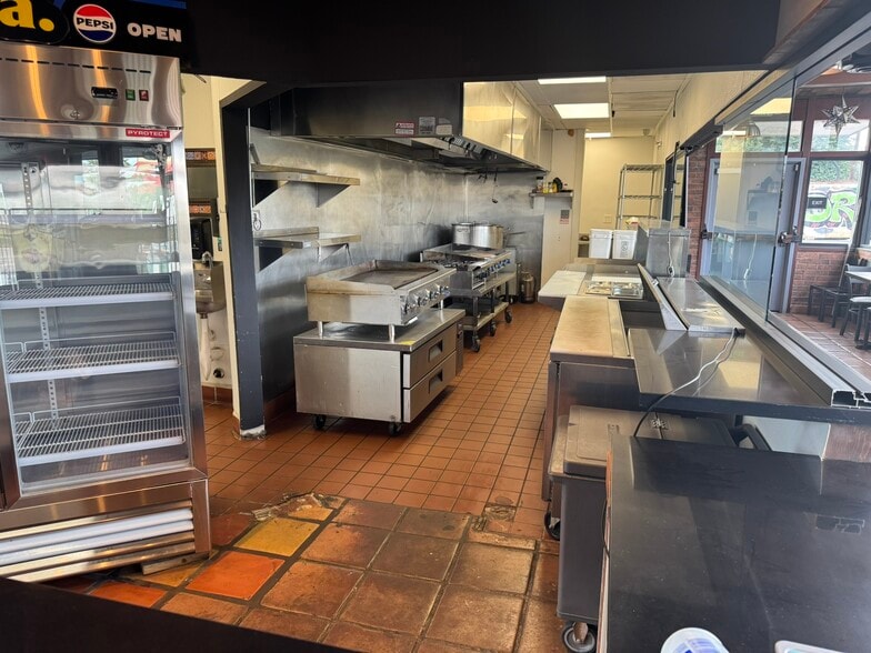 More Photos Of 11241 Beach Blvd, Stanton General Retail For Lease