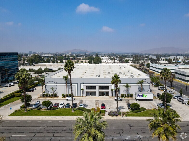 More Photos Of 2111 Iowa Ave, Riverside Warehouse For Lease