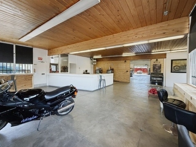 More Photos Of 211 M St, Fresno Service For Sale