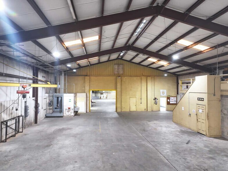 More Photos Of 11763 N Us-319, Thomasville Manufacturing For Sale