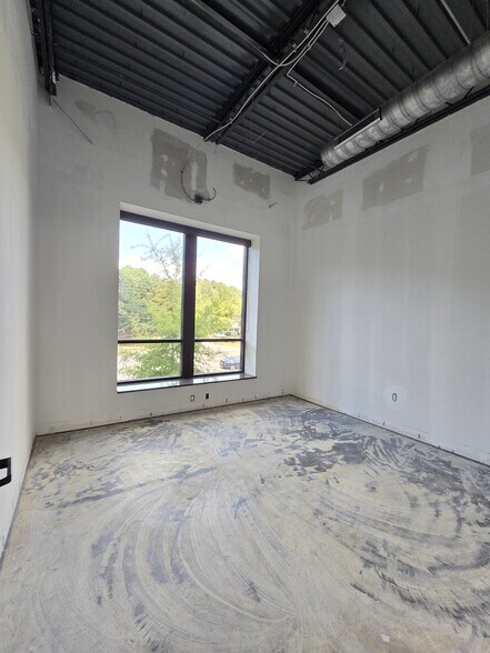 More Photos Of 701 Mutual Ct, Raleigh Office For Lease