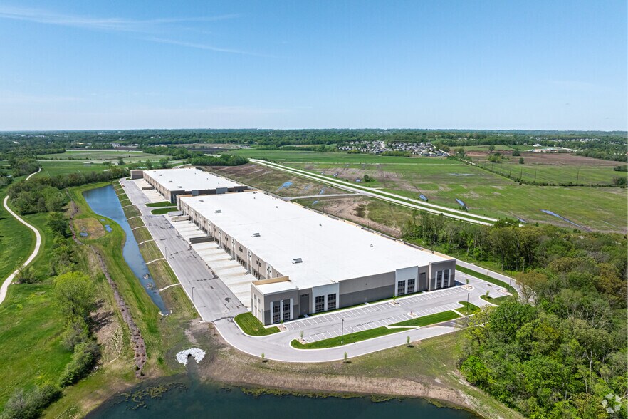 More Photos Of 2500 S Little Blue Pky, Independence Warehouse For Lease