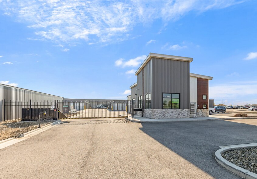 More Photos Of 21892 Cobalt Ave, Caldwell Self Storage For Sale
