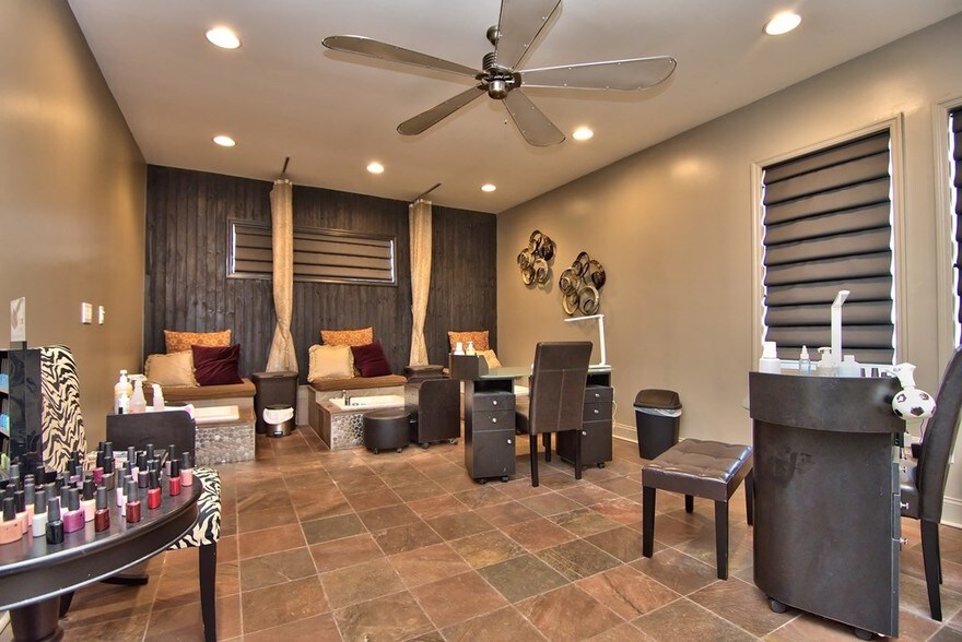 More Photos Of 924 S Main Ave, Scranton General Retail For Sale