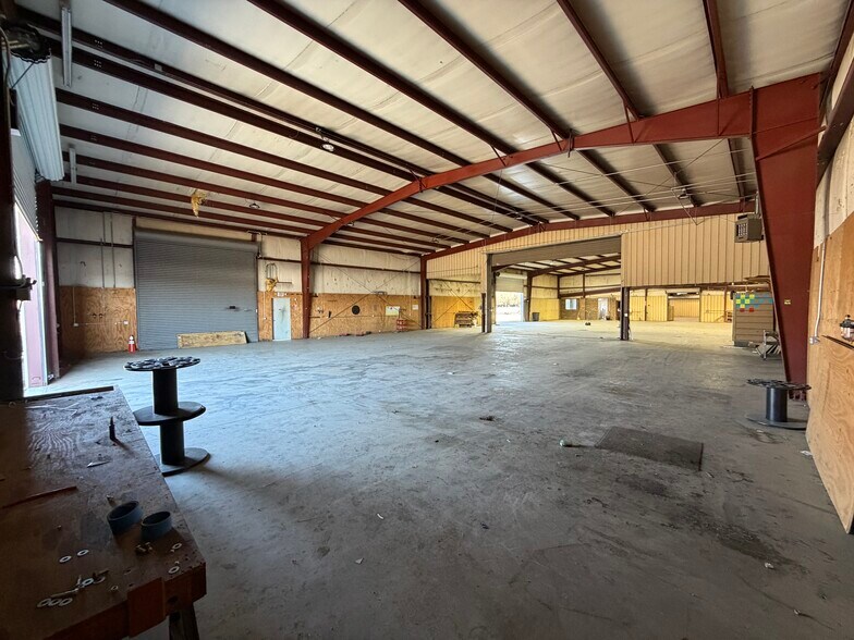 More Photos Of 1865 US 41 Hwy SW, Calhoun Industrial For Lease
