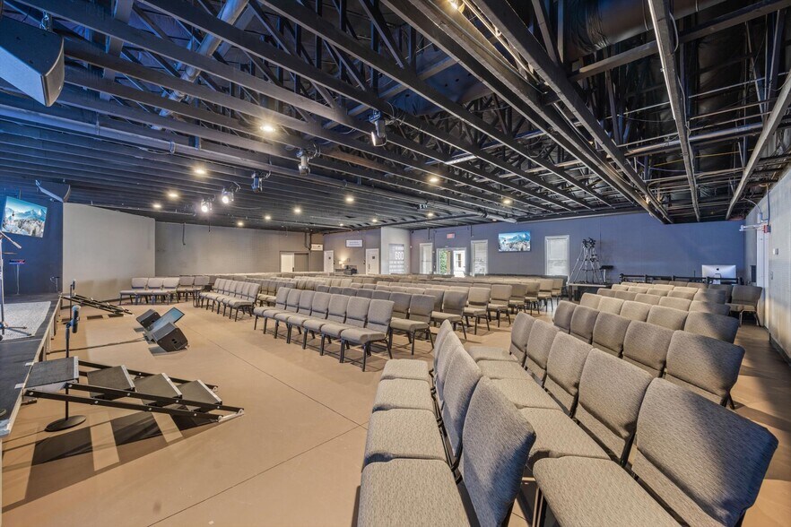 More Photos Of 236 2nd Ave S, Franklin Storefront Retail Office For Sale