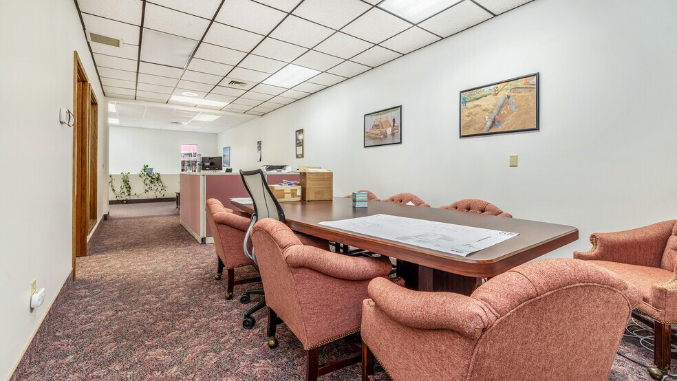 More Photos Of 1211 Ludington St, Escanaba Office For Sale