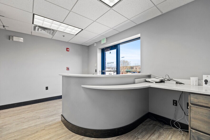 More Photos Of 4487 Bents Dr, Windsor Light Manufacturing For Lease