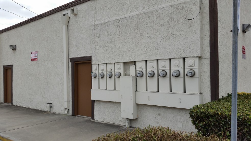 More Photos Of 331-359 E La Habra Blvd, La Habra Storefront For Lease