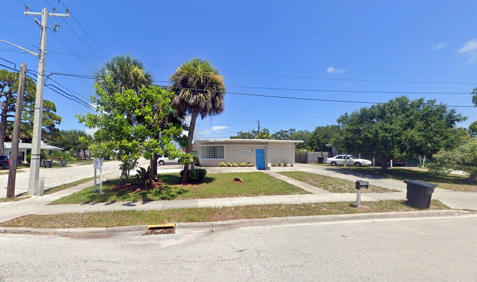 More Photos Of 702 S 6th St, Fort Pierce Medical For Sale