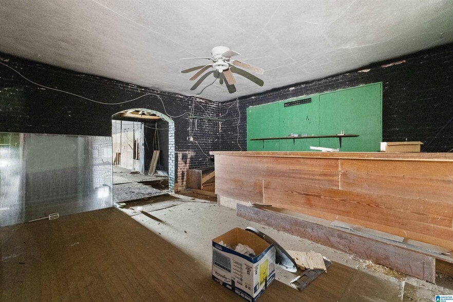 More Photos Of 831 19th St N, Bessemer Freestanding For Sale