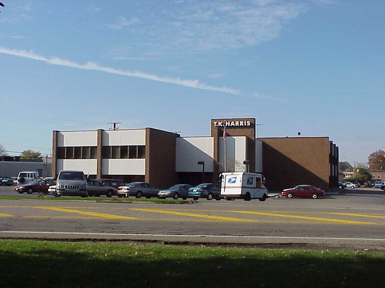 More Photos Of 3930 Fulton Dr Nw, Canton Office For Lease