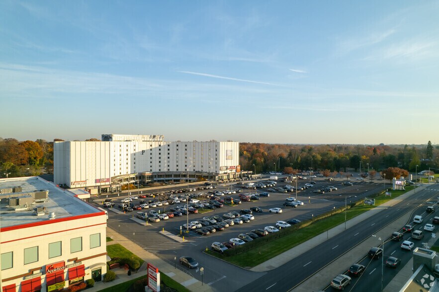 More Photos Of 261 Old York Rd, Jenkintown Medical For Lease