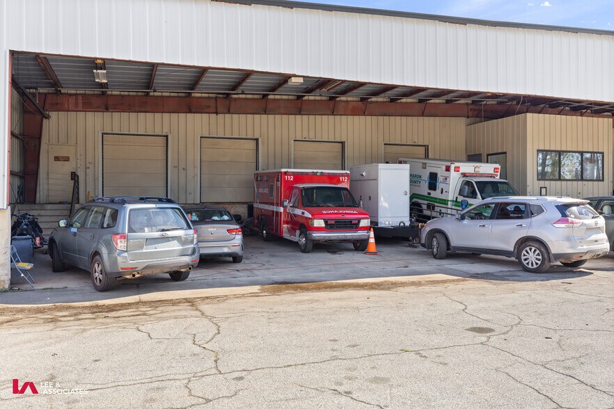 More Photos Of 4151 Industrial Park Dr, Norcross Warehouse For Lease
