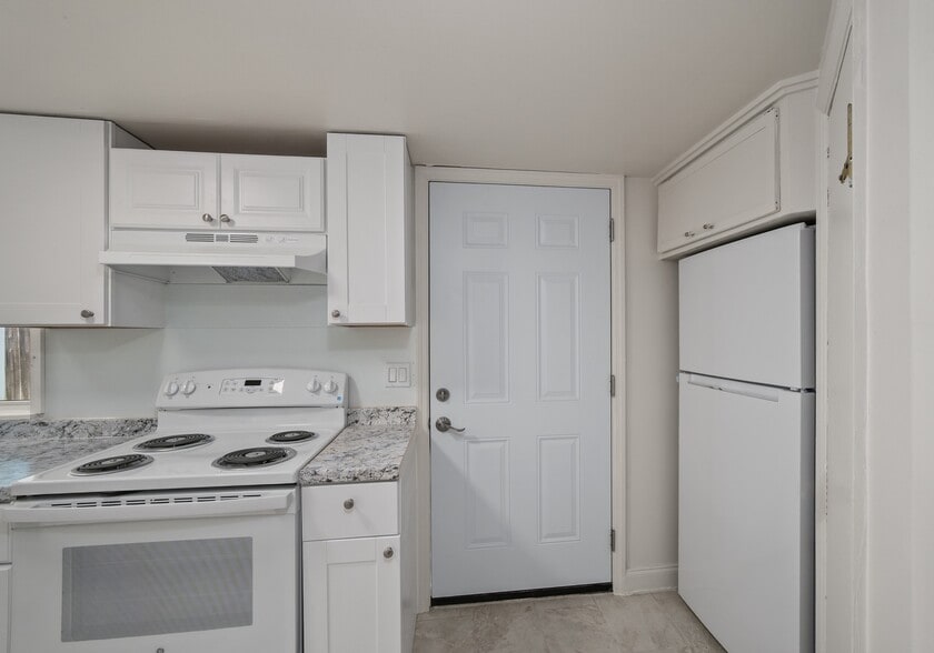 More Photos Of 4615 Hesperides, Tampa Apartments For Sale