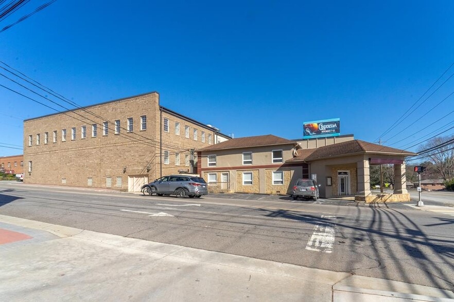 More Photos Of 9 Stewart St, Franklin Office For Sale