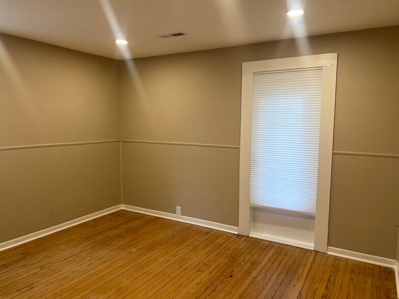 More Photos Of 3142 Wrightsville Ave, Wilmington Office For Lease