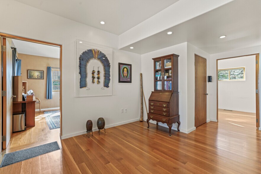 More Photos Of 103 S St Francis Dr, Santa Fe Medical For Sale