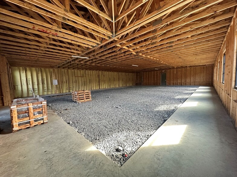 More Photos Of 125 Maple Row Blvd., Hendersonville Office For Lease