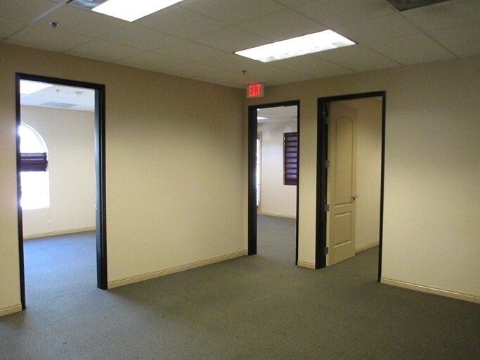 More Photos Of 9300 Laurel Canyon Blvd, Pacoima Office For Sale