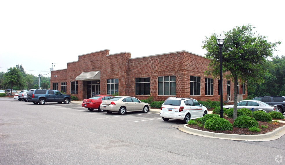 More Photos Of 3221 Sunset Blvd, West Columbia Unknown For Lease