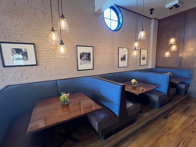 More Photos Of 98 W Main St, West Dundee Restaurant For Sale