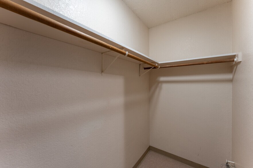 More Photos Of 2003 Medical Pky, San Marcos Medical For Sale