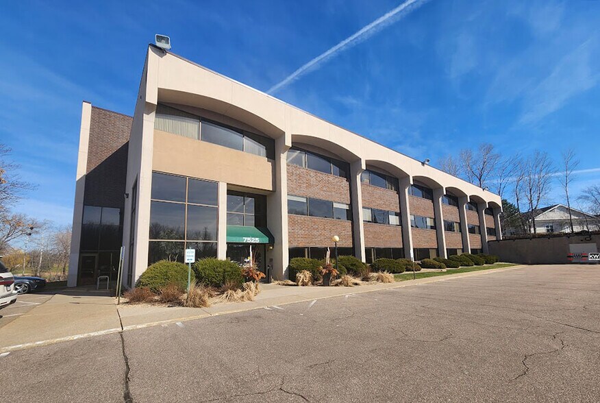 More Photos Of 7525 Mitchell Rd, Eden Prairie Loft Creative Space For Sale