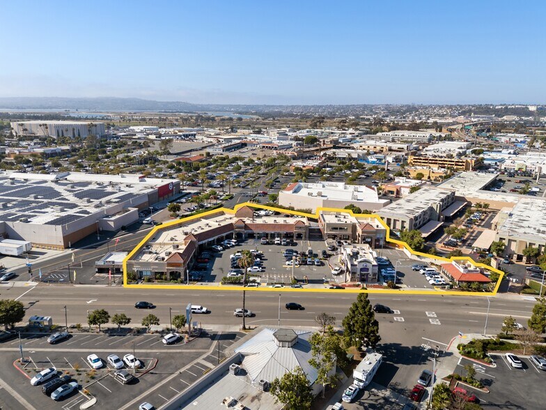 More Photos Of 3164-3194 Midway Dr, San Diego Storefront For Sale