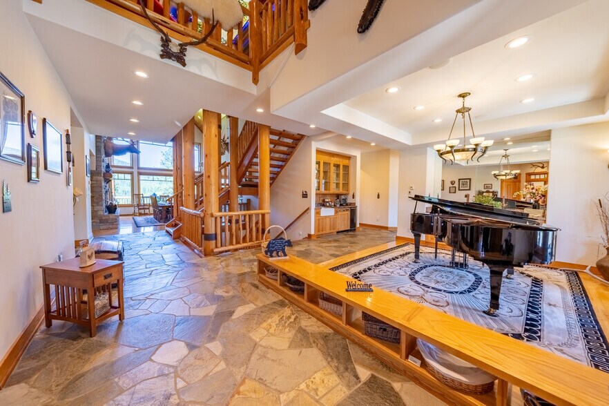 More Photos Of 135 Squire Ln S, Trout Creek Hospitality For Sale