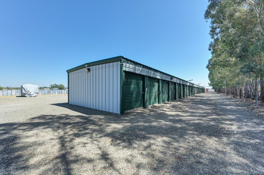 More Photos Of 7965 State Highway 99W, Gerber Self Storage For Sale