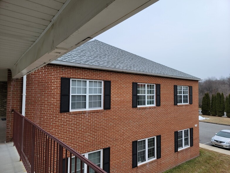 More Photos Of 14300 Gallant Fox Ln, Bowie Medical For Sale