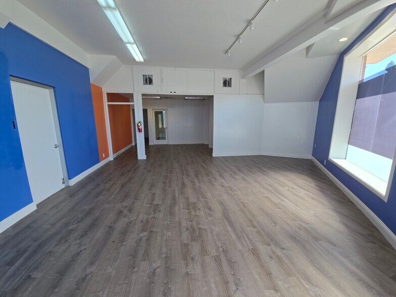 More Photos Of 1747-1749 Broadway St, Redwood City Office For Lease