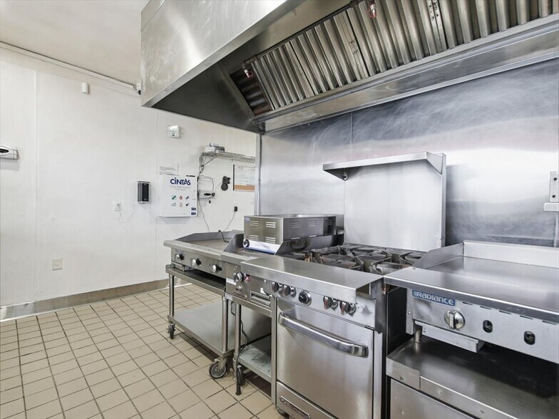 More Photos Of 11919 Garfield Ave, South Gate Restaurant For Sale