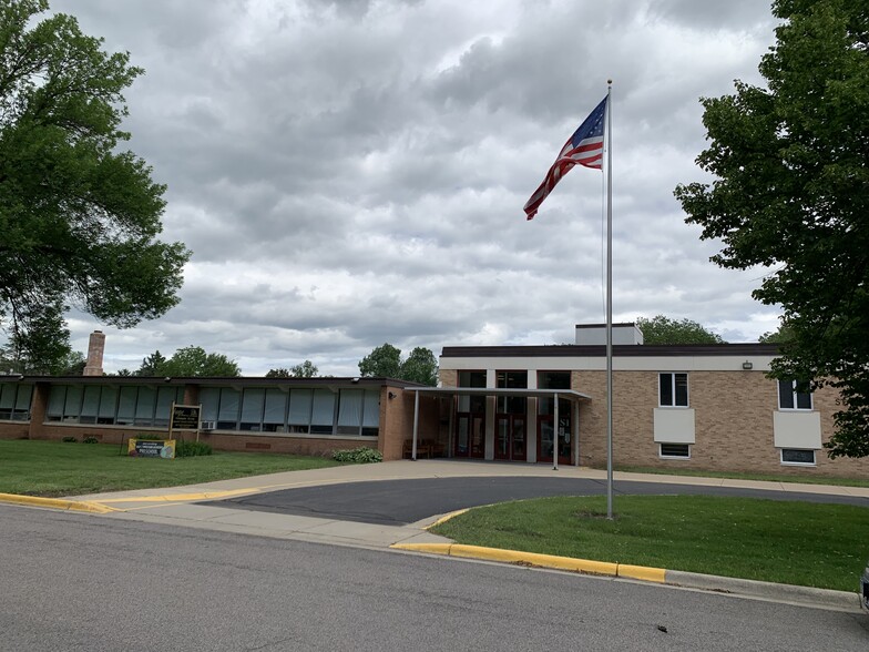 Primary Photo Of 920 Holley Ave, Saint Paul Park Schools For Lease