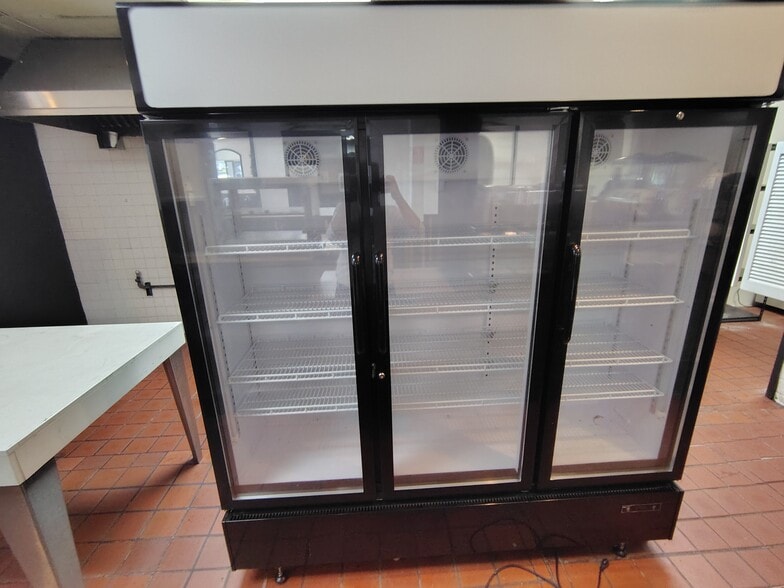 More Photos Of 8031-8041 W Sample Rd, Coral Springs Storefront For Lease