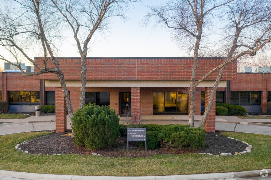 More Photos Of 14425 College Blvd, Lenexa Office For Lease