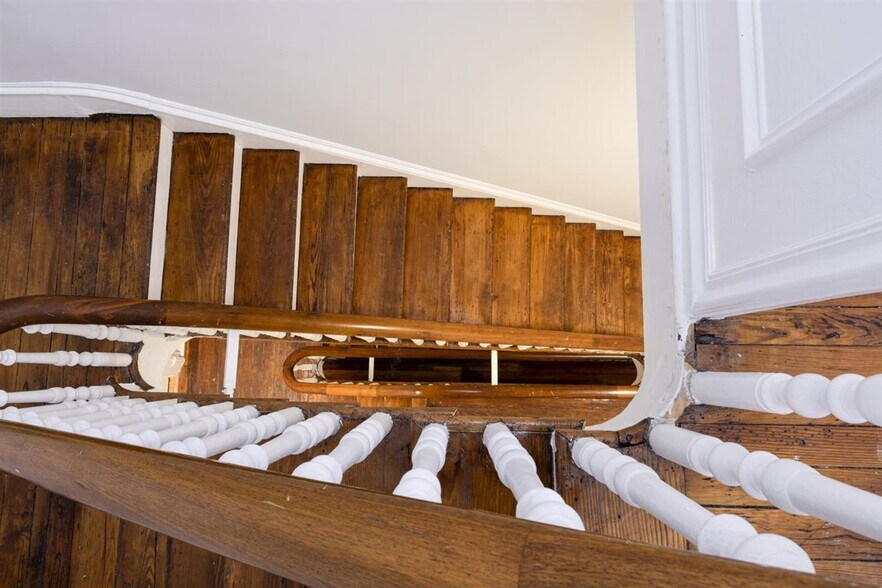 More Photos Of 2116 N Charles St, Baltimore Apartments For Sale