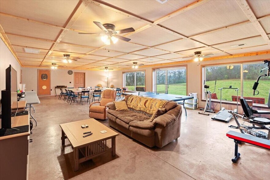 More Photos Of 3922 Highway 2, Cohutta Flex For Sale