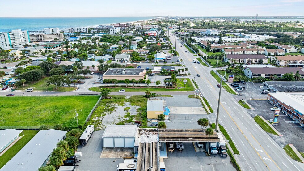 More Photos Of 6110 N Atlantic Ave, Cocoa Beach Auto Repair For Lease