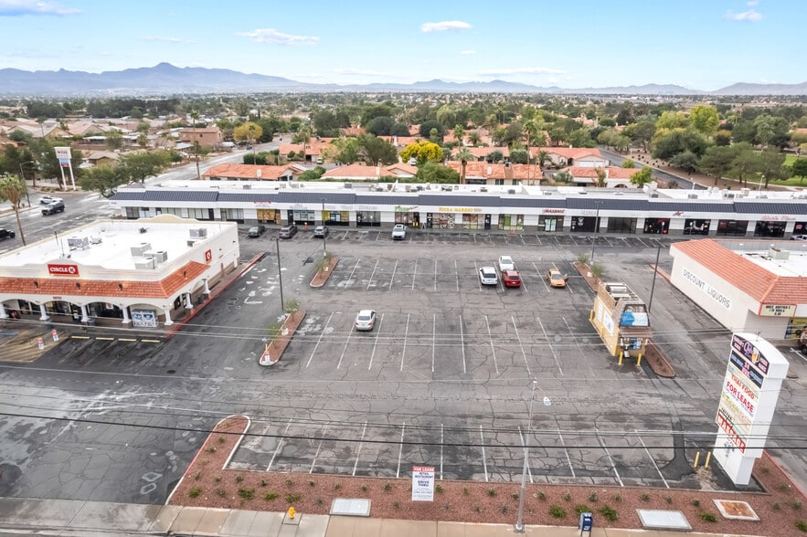 More Photos Of 1725 E Warm Springs Rd, Las Vegas Supermarket For Sale