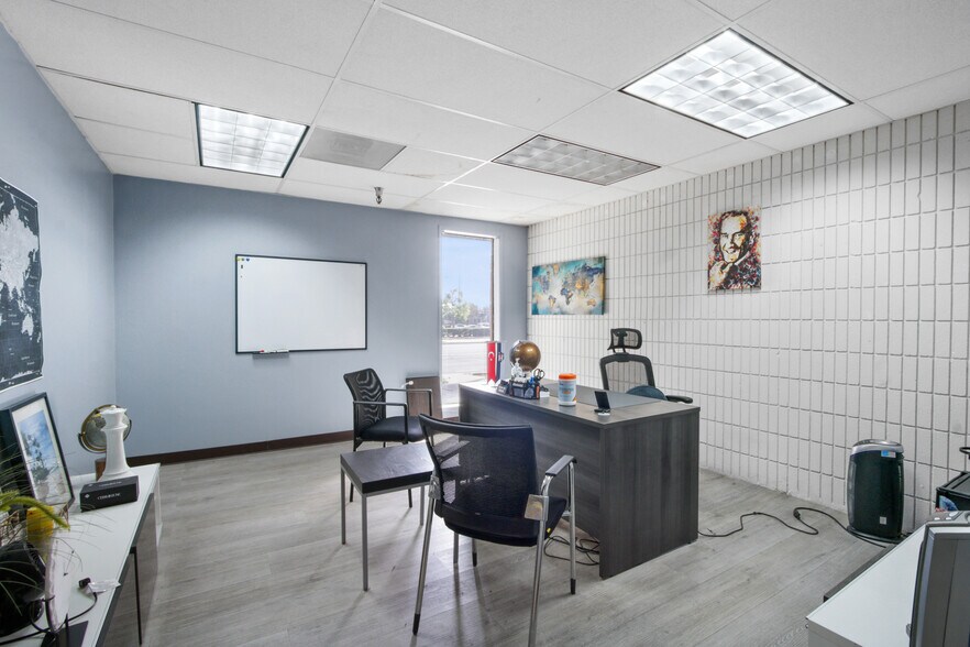 More Photos Of 901 E Cerritos Ave, Anaheim Manufacturing For Lease